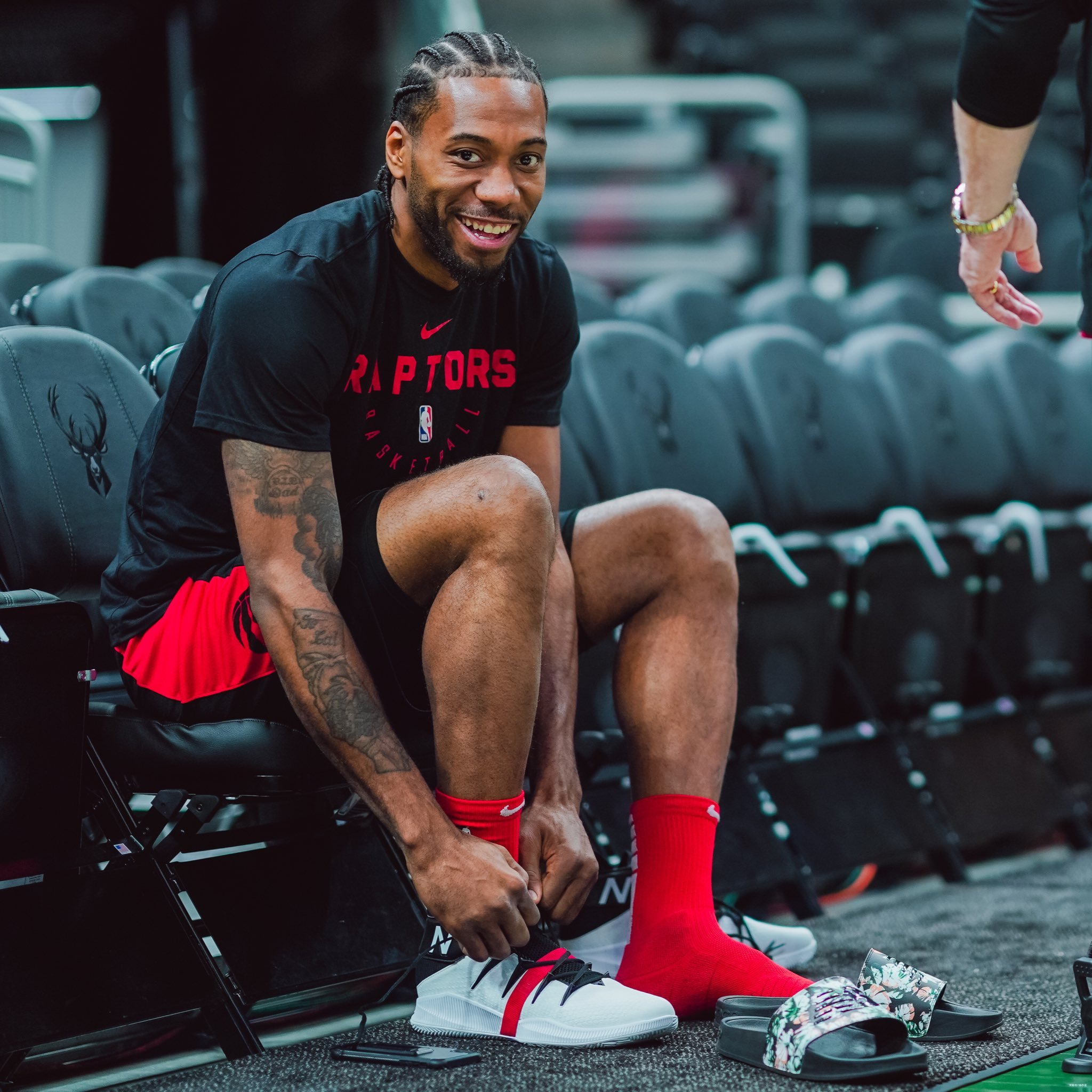 而是一次持 而是一次持