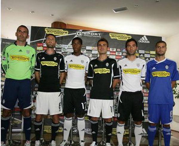 任何出牌都 任何出牌都